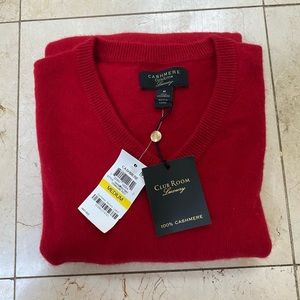 Men’s Club Room Luxury 100% Cashmere V-Neck Sweater.